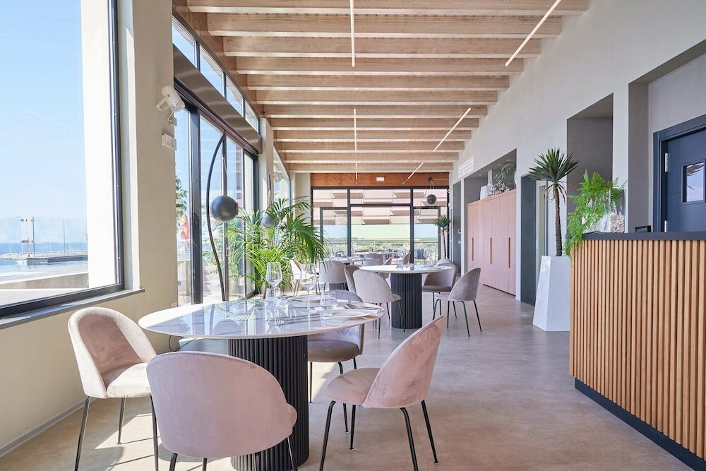 Фото Palace Lido Hotel & Suites