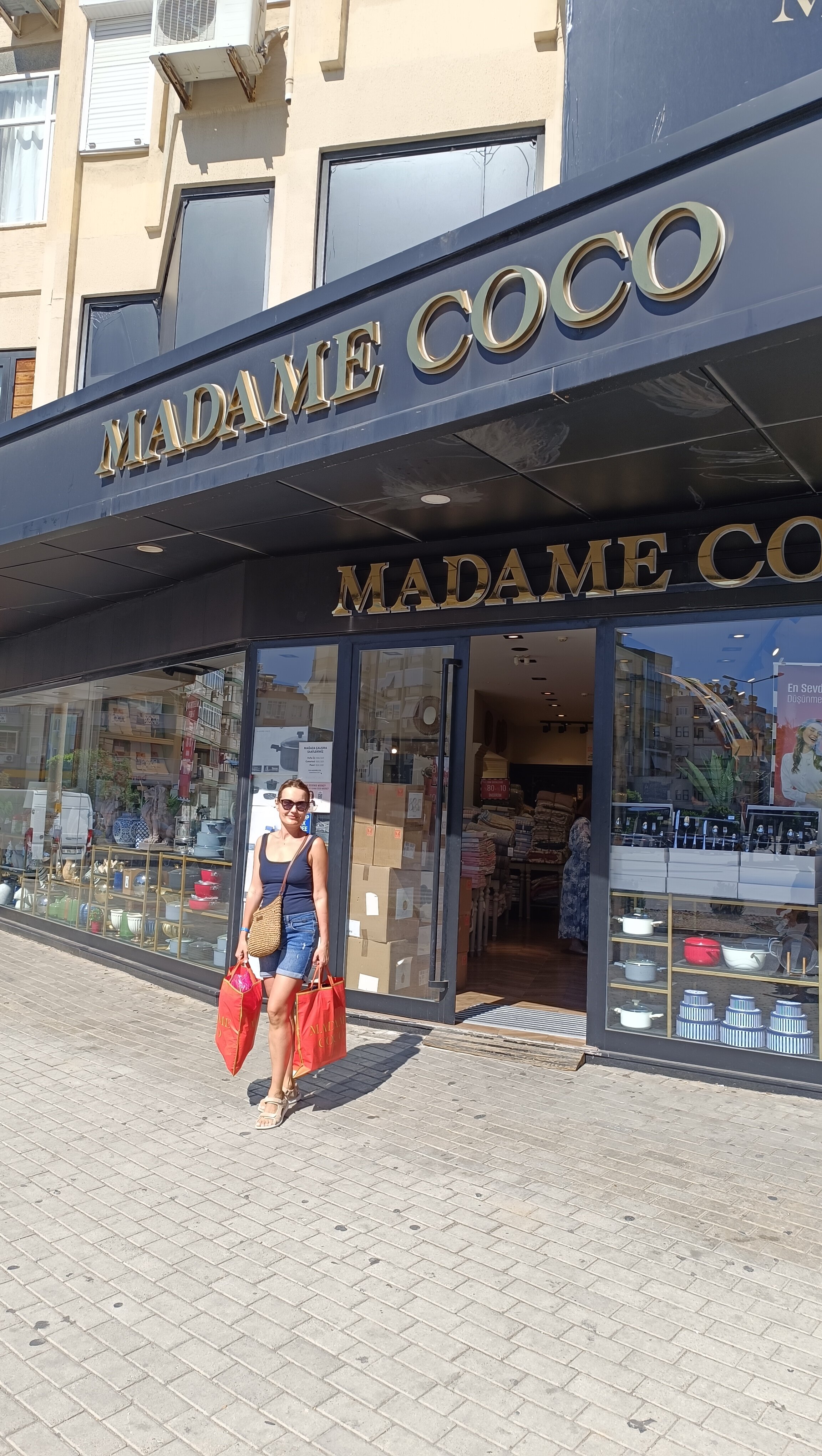 Madame Coco, hediyelik eşya mağazaları, Antalya, Alanya, Kızlar