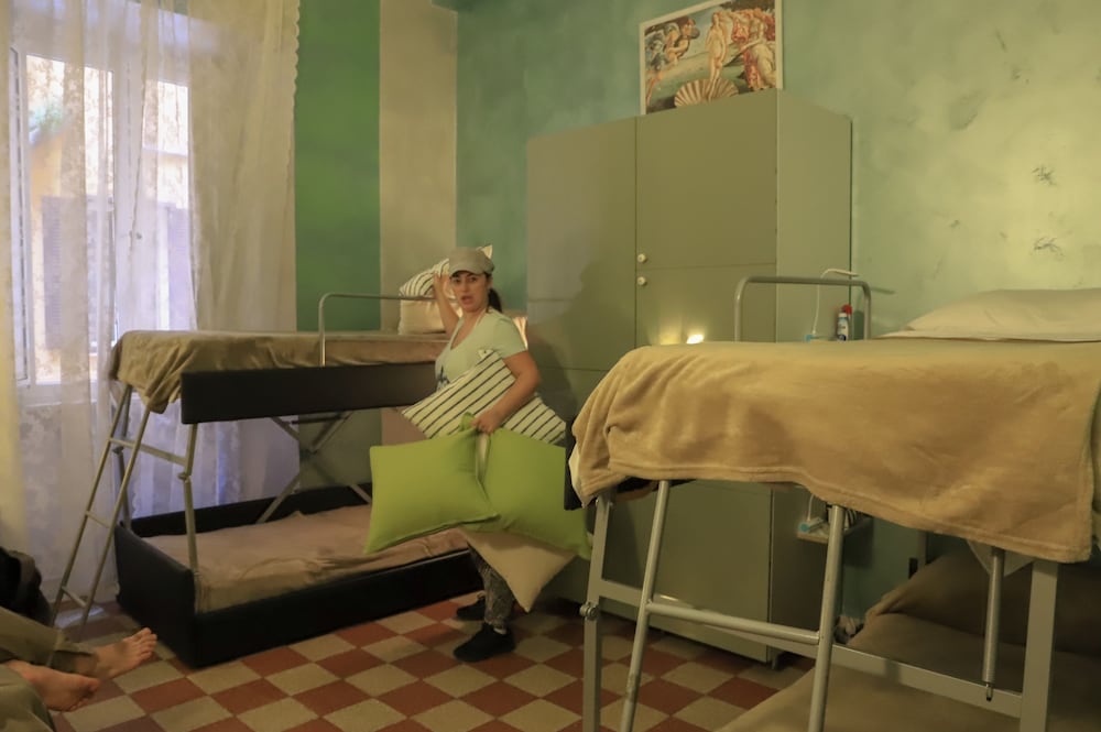 Фото Roman Holidays Hostel