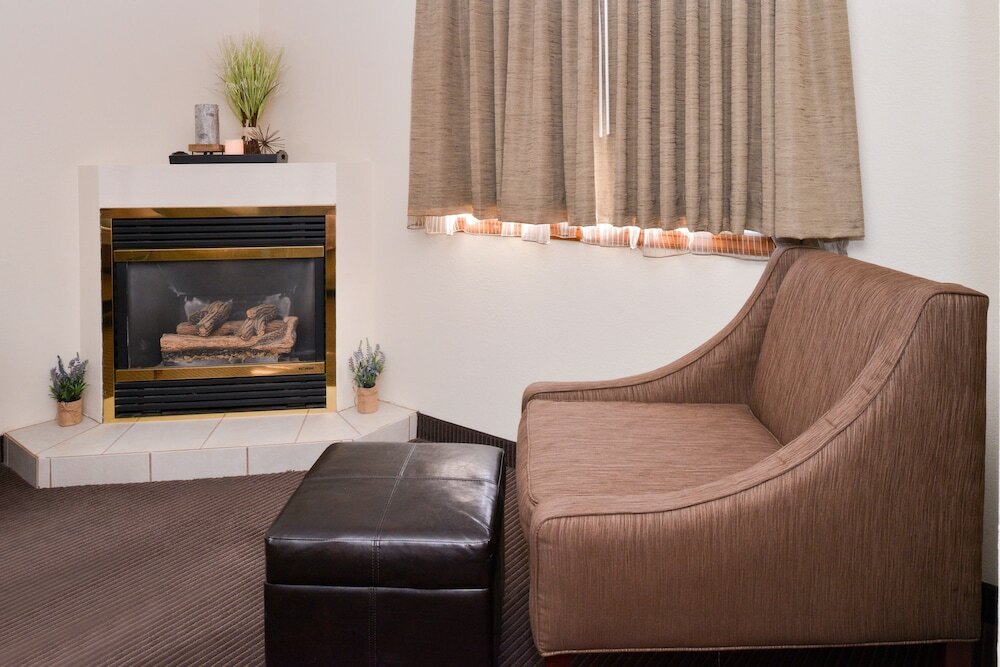 Фото Best Western Plus Sidney Lodge