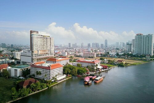 Avani Riverside Bangkok Hotel