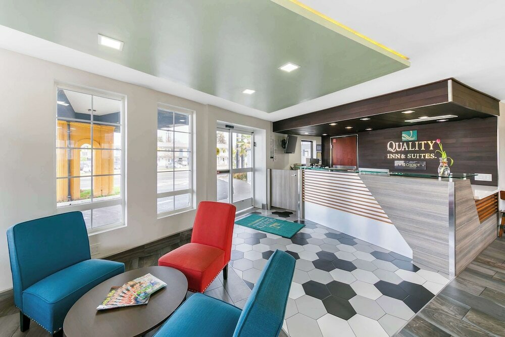 Фото Quality Inn & Suites