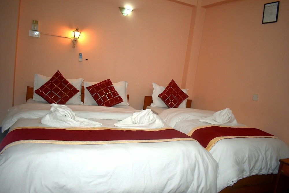 Фото Festoon Hotel