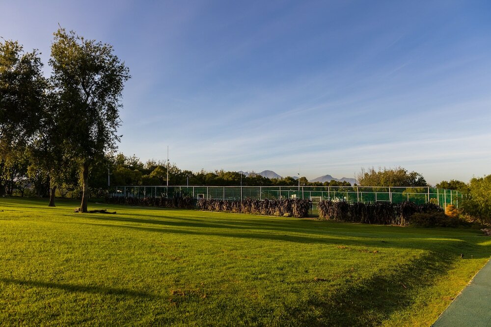 Фото Lord Charles Hotel