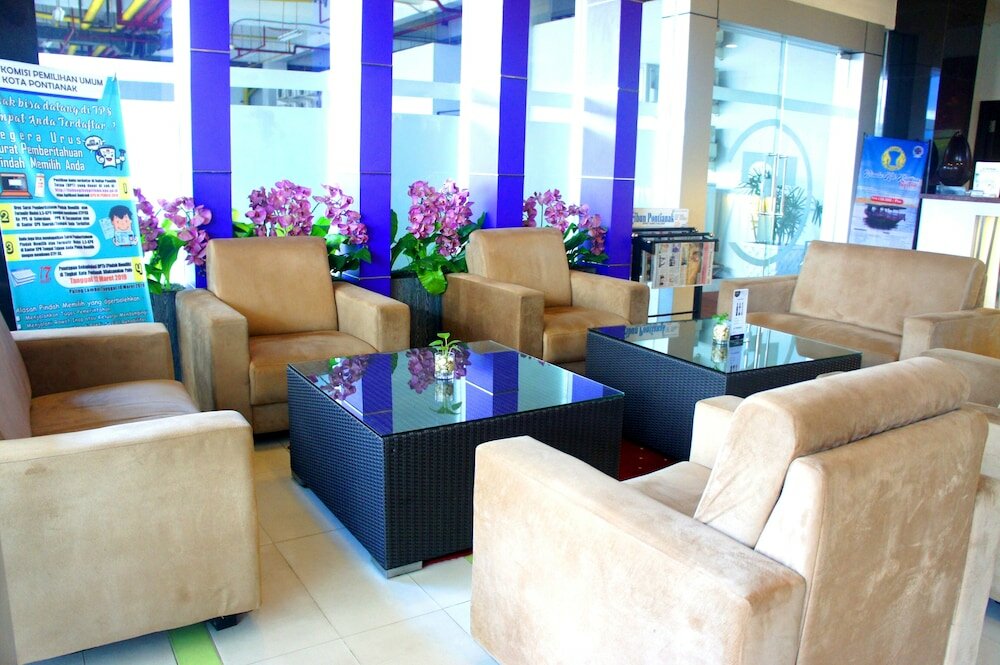 Фото Transera Hotel Pontianak