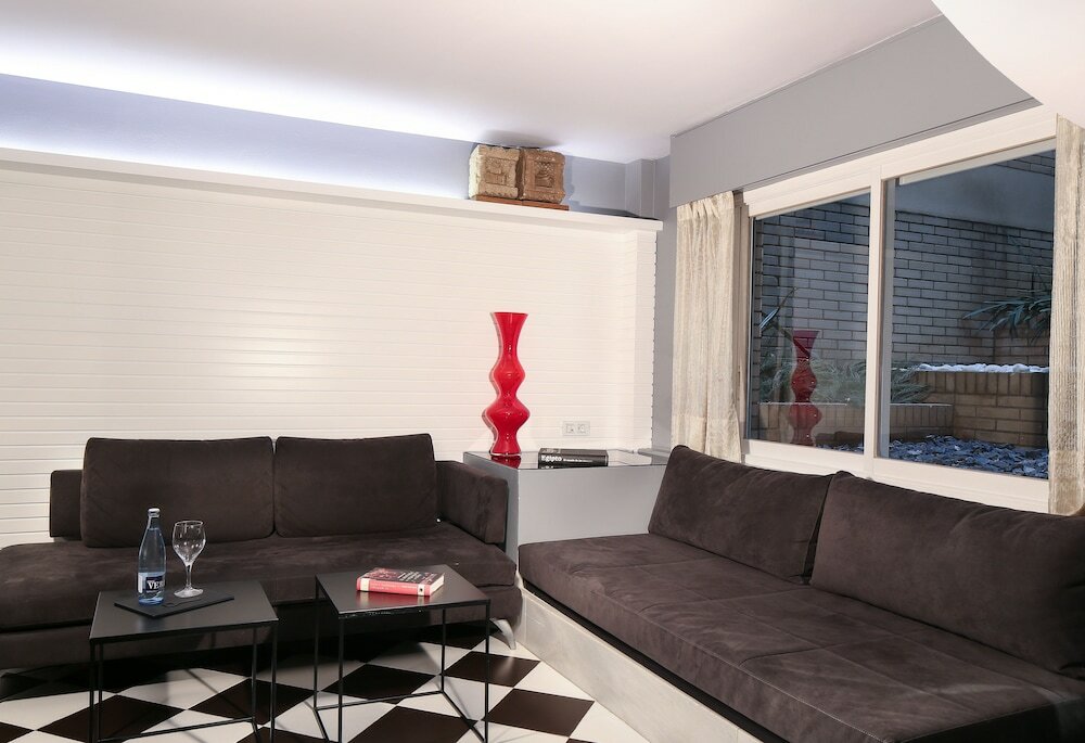 Фото Gran Derby Suite Hotel