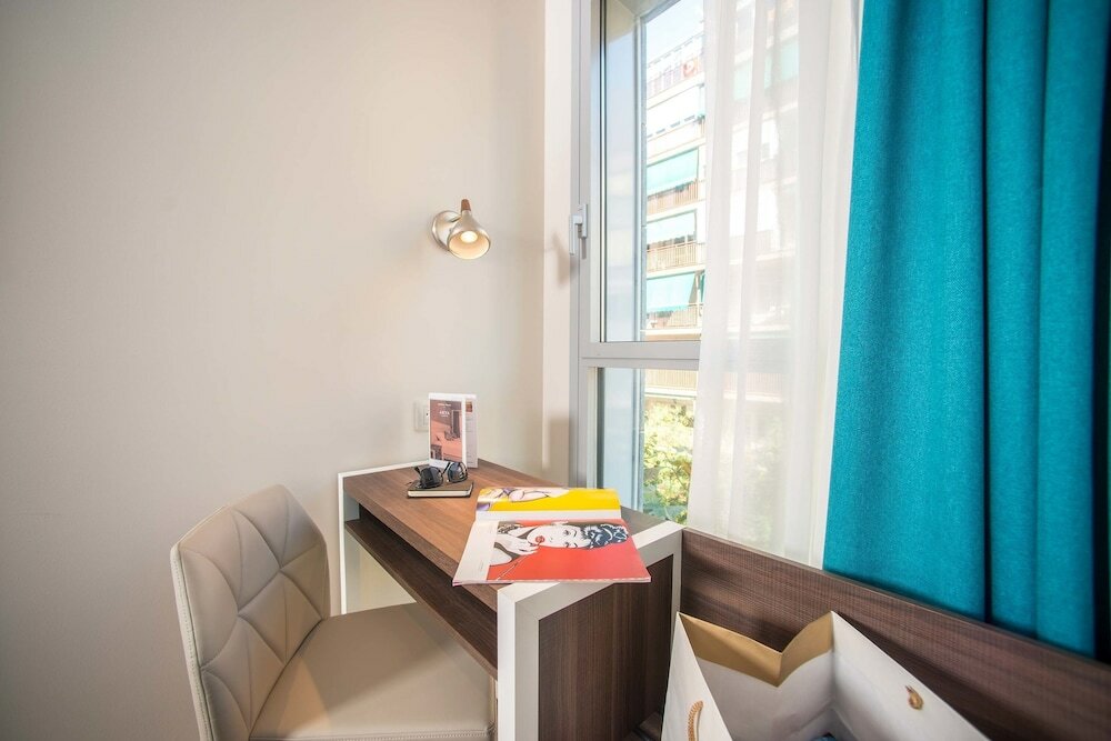 Фото Arya Stadium Hotel