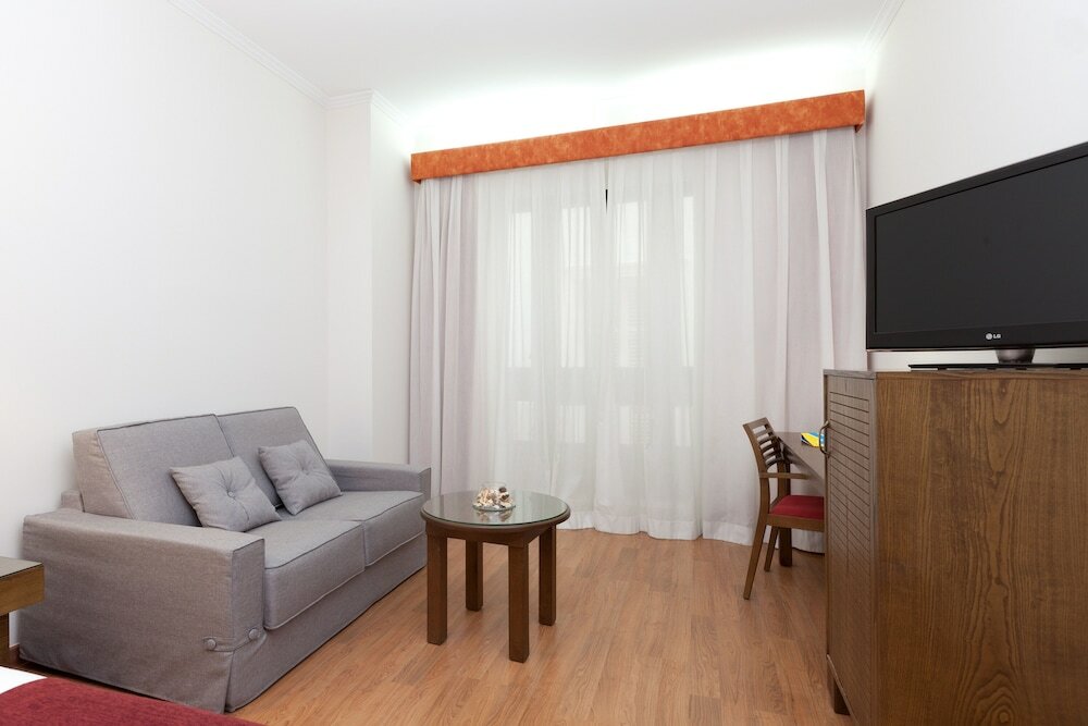 Фото Senator Cádiz SPA Hotel