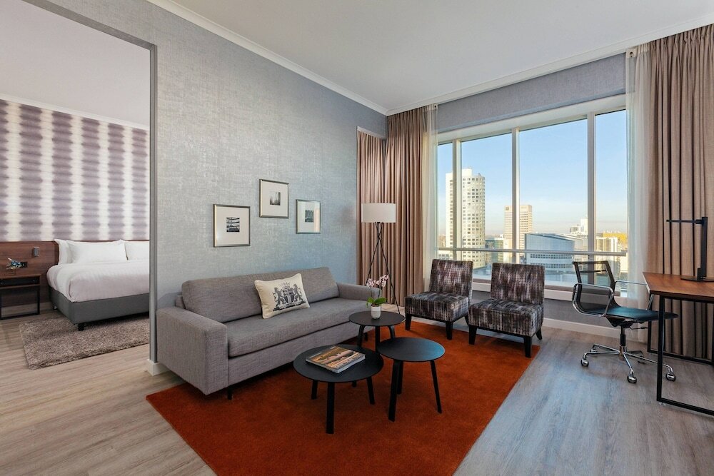 Фото Rotterdam Marriott Hotel