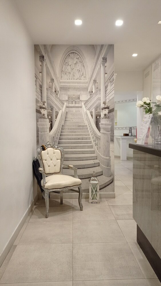 Фото Roman Holidays Boutique