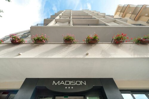 Гостиница Hotel Madison в Габичче-Маре