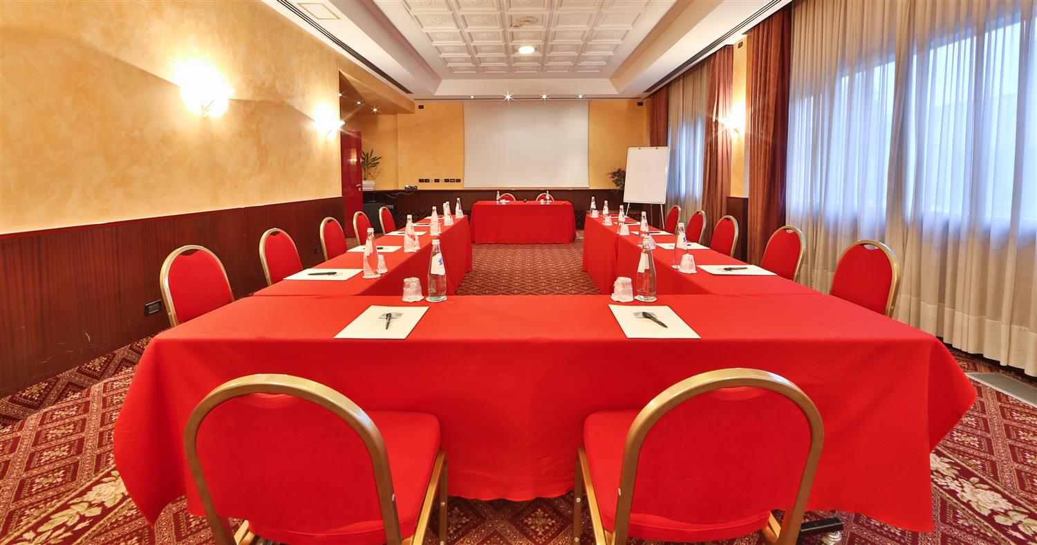 Фото Concorde Hotel