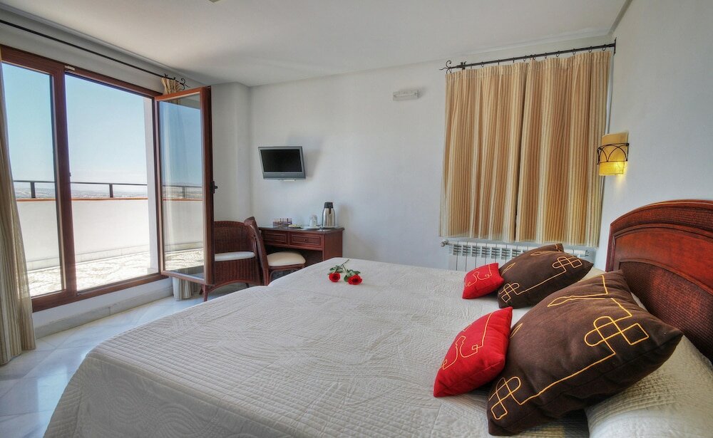 Фото Hotel Mirador Arabeluj