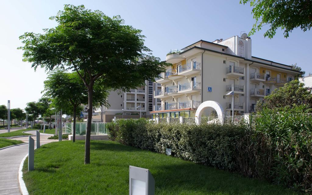 Фото Hotel Ascot