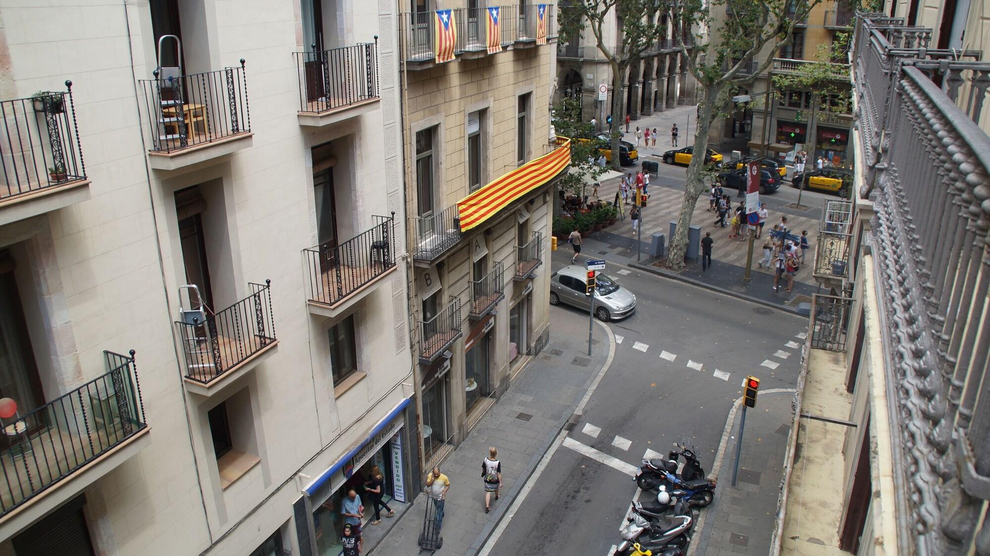 Фото Hostal MiMi Las Ramblas