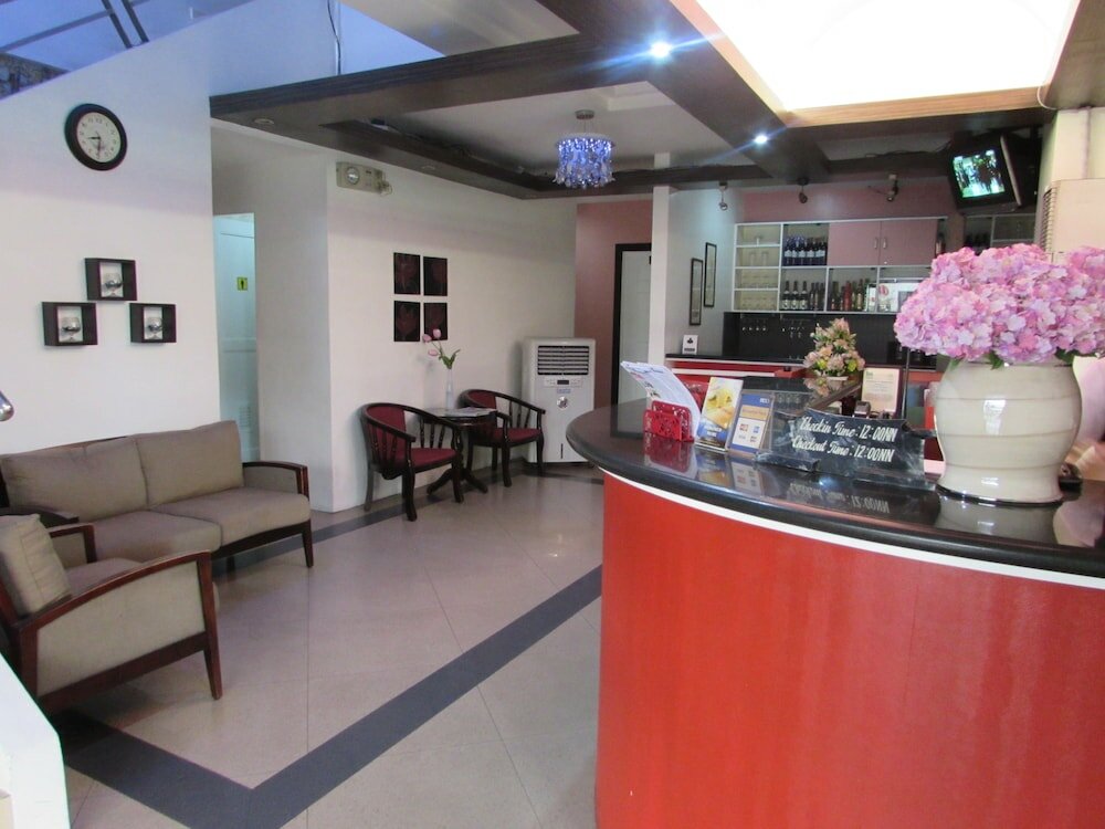 Фото Oyster Plaza Hotel