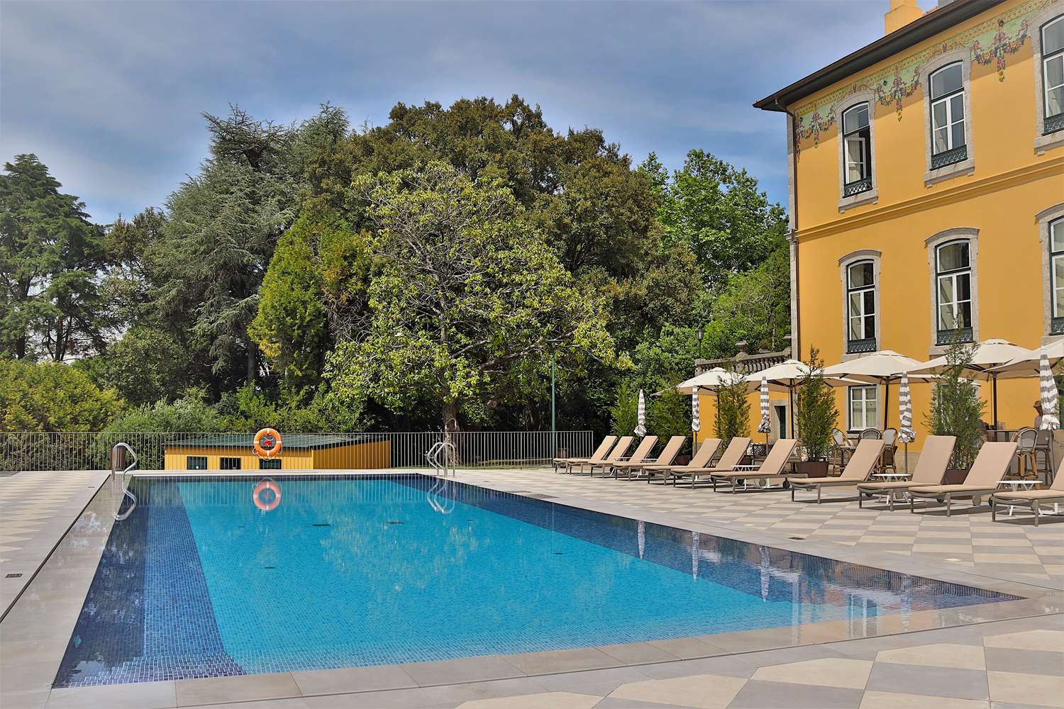 Фото Boeira Garden Hotel Porto Gaia, Curio Collection by Hilton