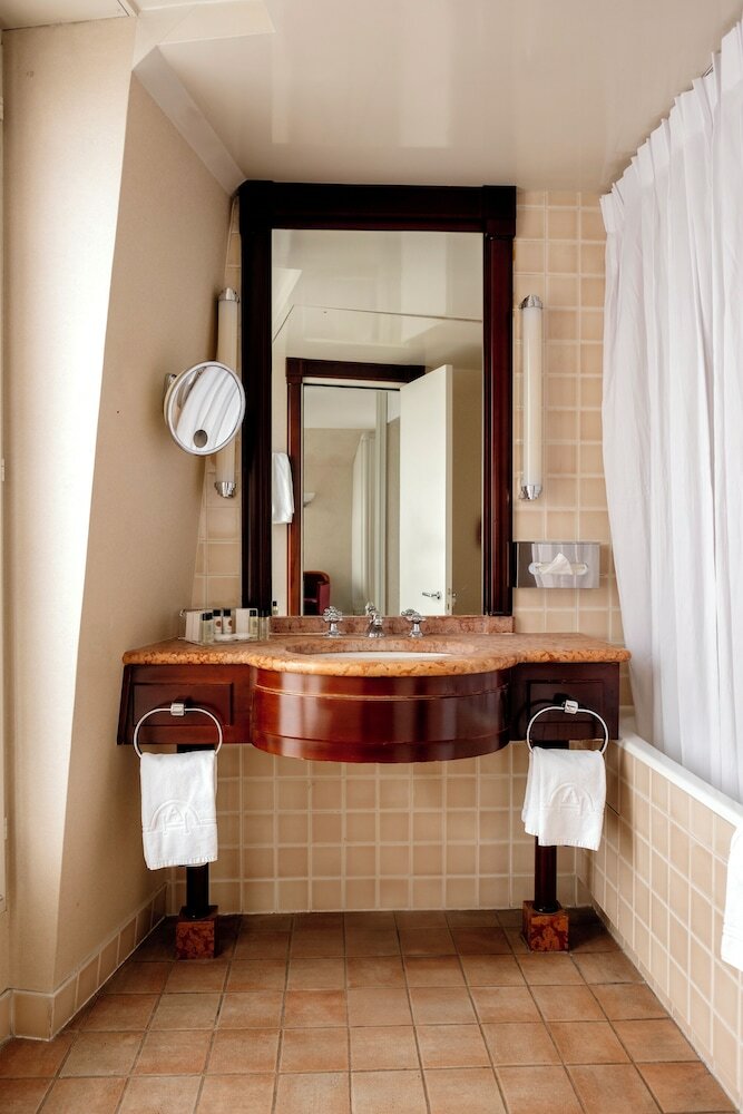 Фото Hôtel de l'Arcade