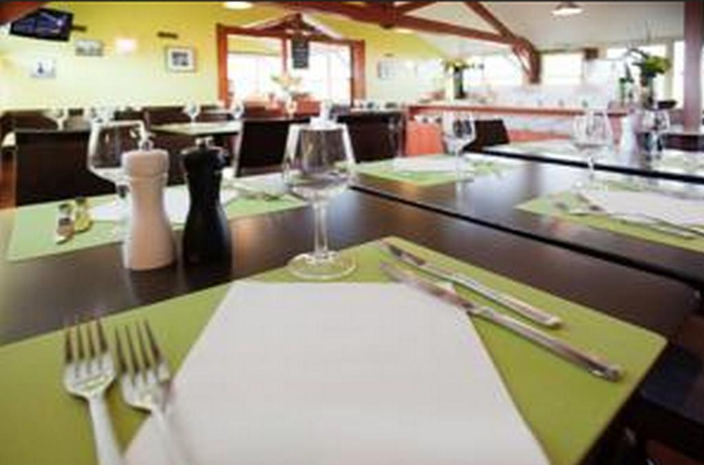 Фото Sky Hotel Goussainville