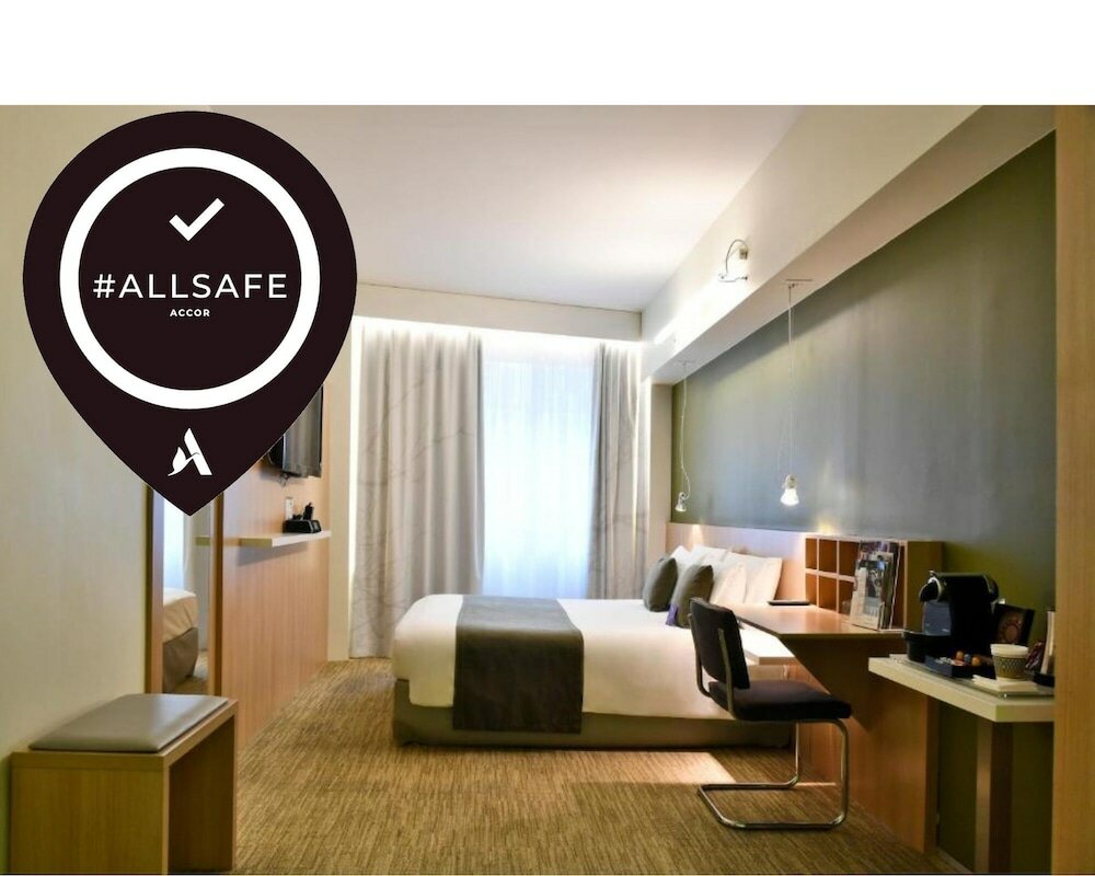 Фото Mercure Paris Gare du Nord La Fayette Hotel