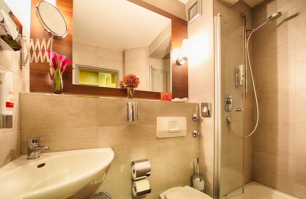 Фото Leonardo Hotel München City West