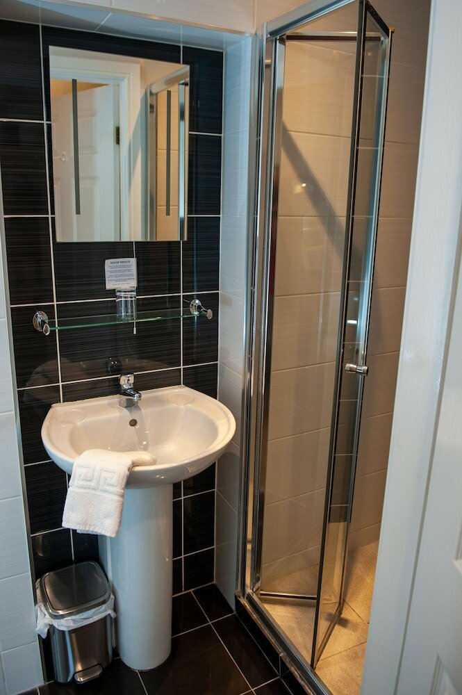 Фото Osborne Hotel