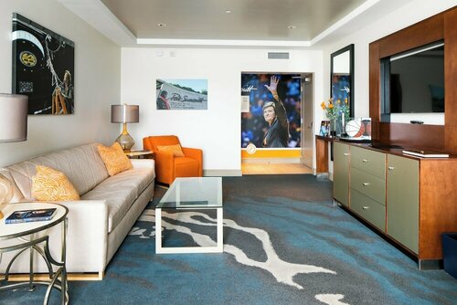 Гостиница The Tennessean Personal Luxury Hotel в Ноксвилле