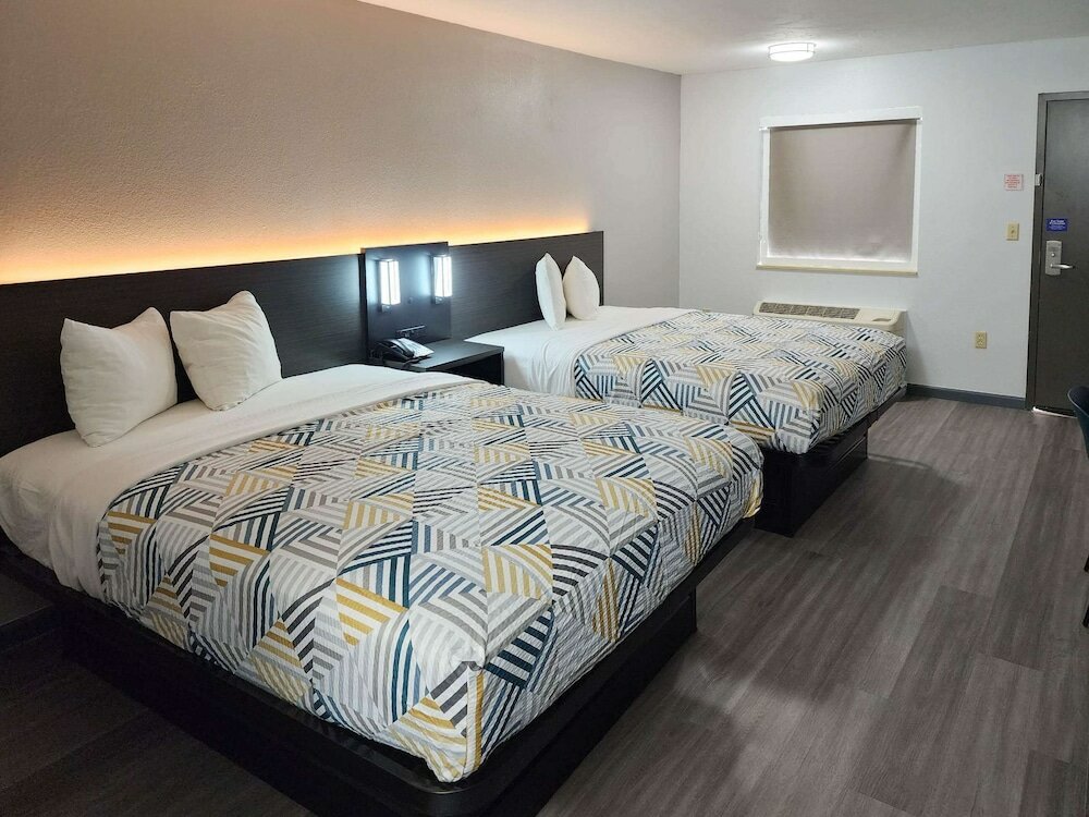 Фото Economy Inn North Oklahoma City