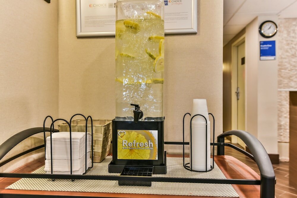 Фото Comfort Inn Windsor