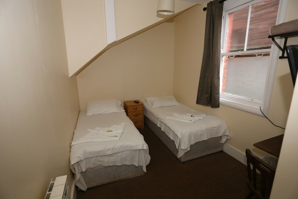 Фото Charlies Hotel