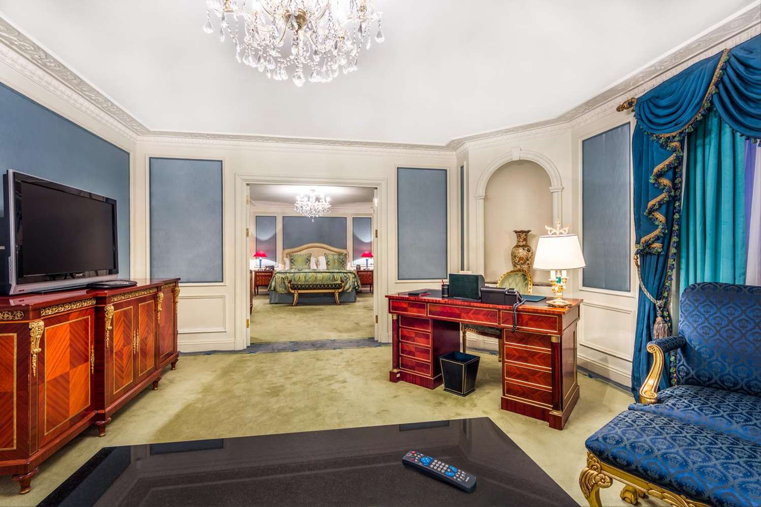 Фото The Bentley London