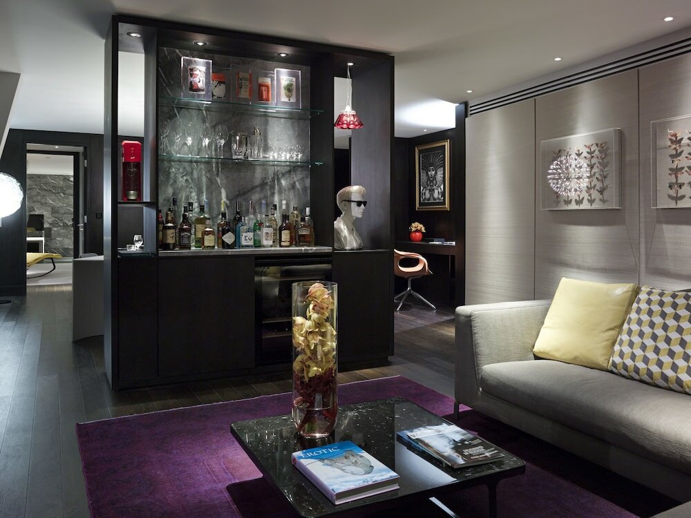 Фото South Place Hotel