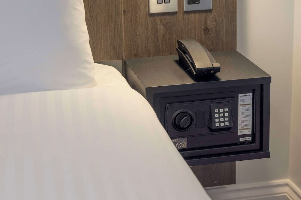 Фото Best Western Kensington Olympia Hotel