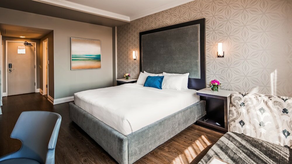 Фото Georgian Court Hotel