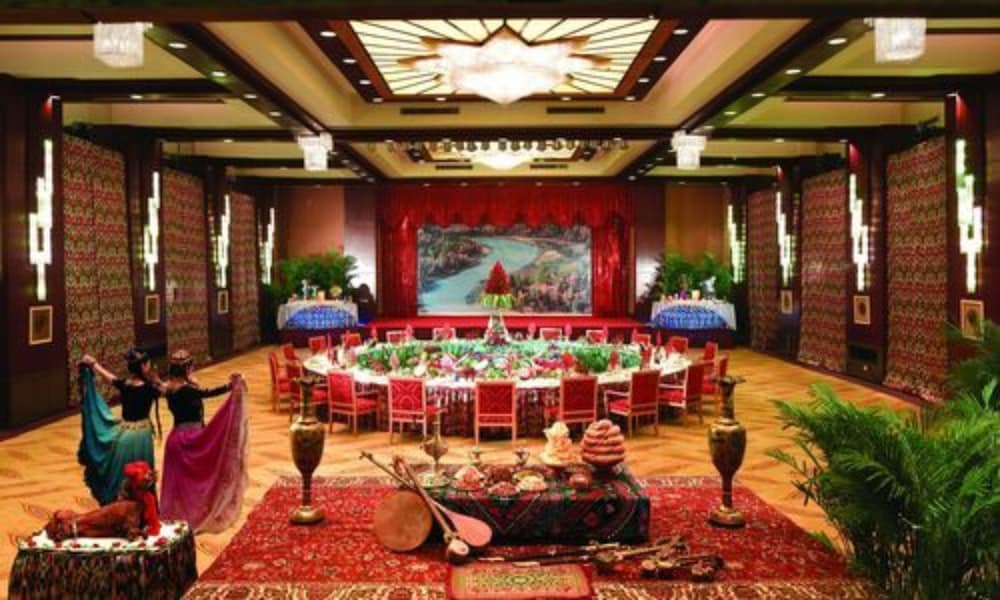 Фото Luxemon Xinjiang Hongfu Hotel