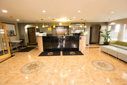 Гостиница Super 8 Ohare Chicago Elk Grove Village в Де Плейнс