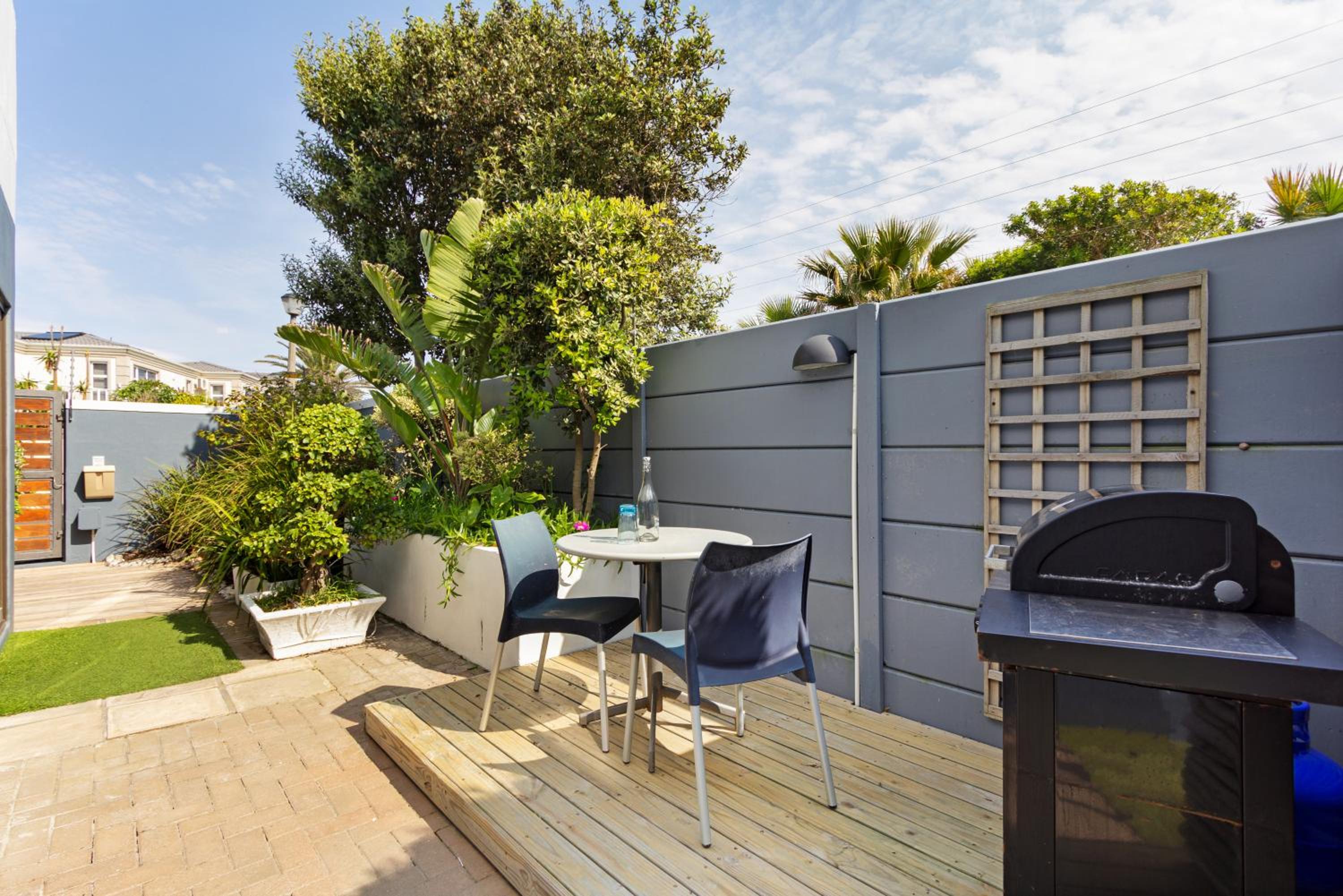 Фото Ocean Breeze Sunset Beach