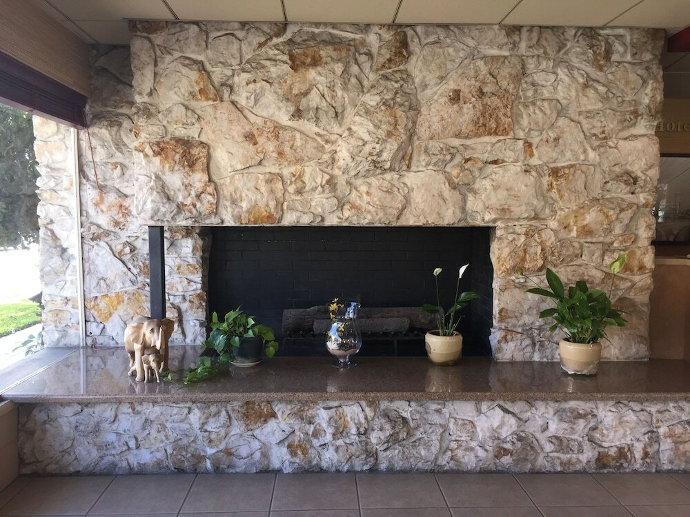 Фото Safari Inn, a Coast Hotel