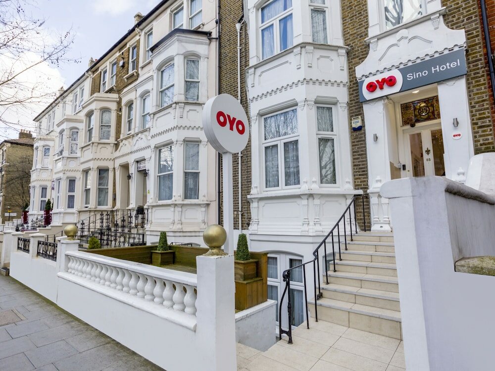 Фото Oyo Sino Hotel