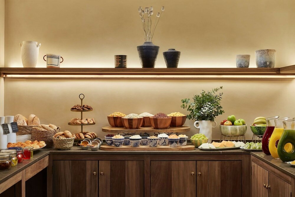 Фото Nh Madrid Zurbano