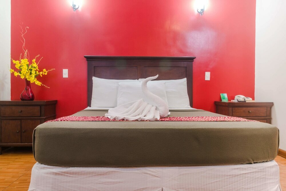 Фото Oftana Suites