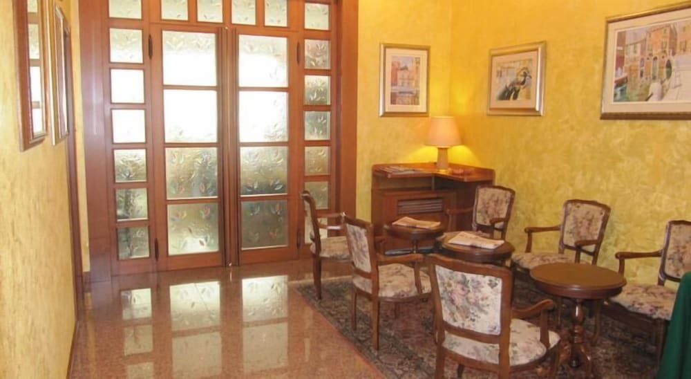 Фото Hotel Garden