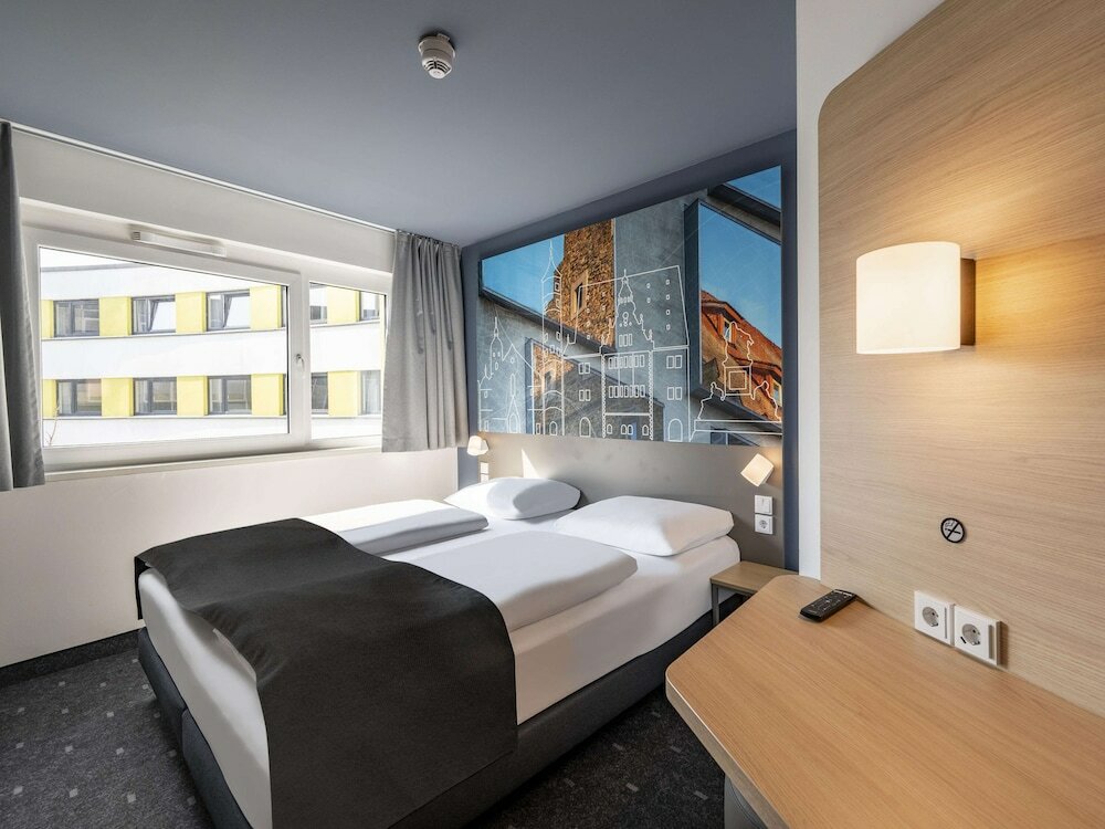 Фото B&b Hotel Schweinfurt-City