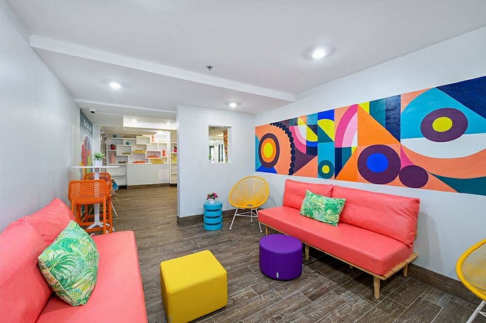 Фото Royalton Motor Hotel