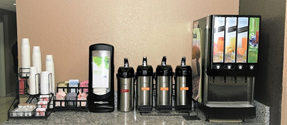 Фото Microtel Inn & Suites by Wyndham Jacksonville Airport