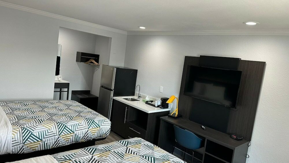 Фото Studio 6 Suites San Ysidro, Ca -San Diego South Bay