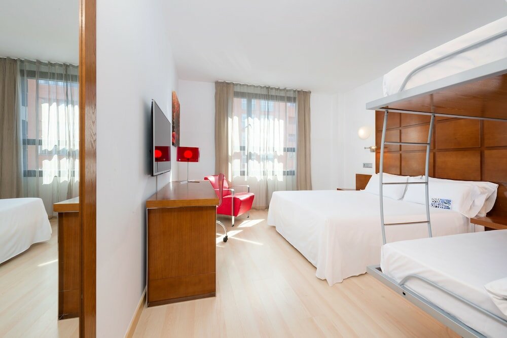 Фото Hotel Zentral Ave