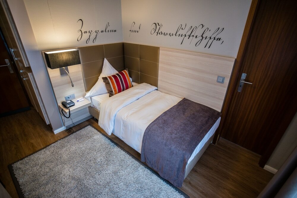 Фото Hotel Zum Zeppelin