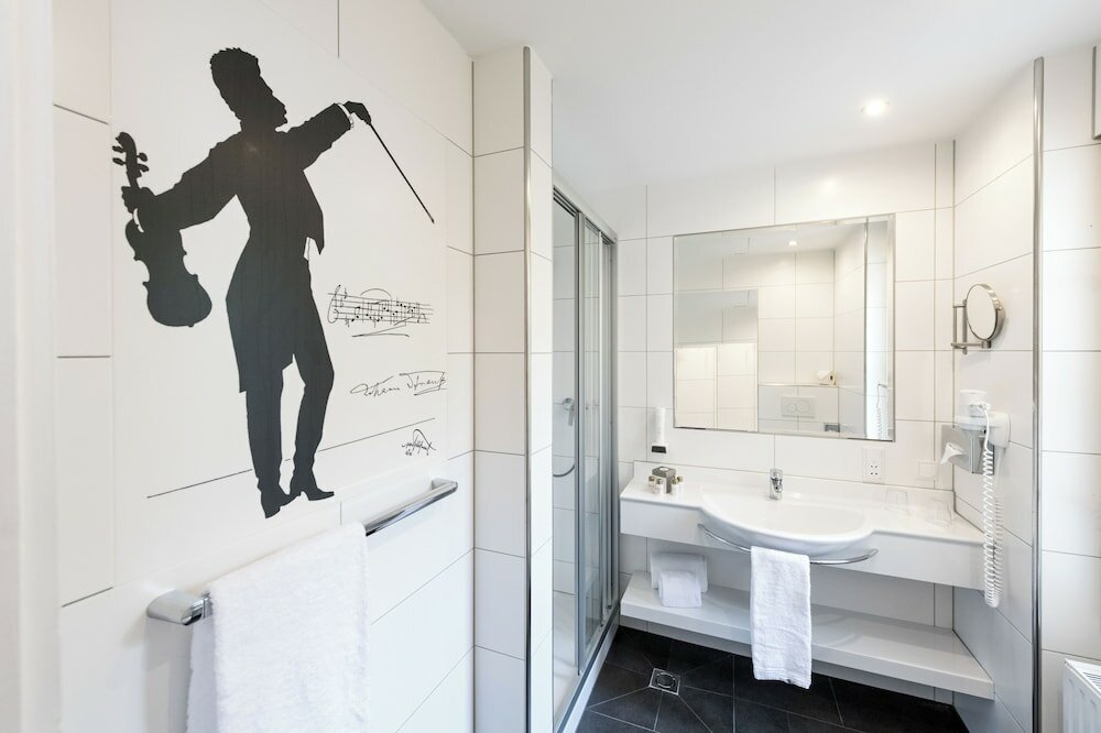 Фото Hotel Johann Strauss