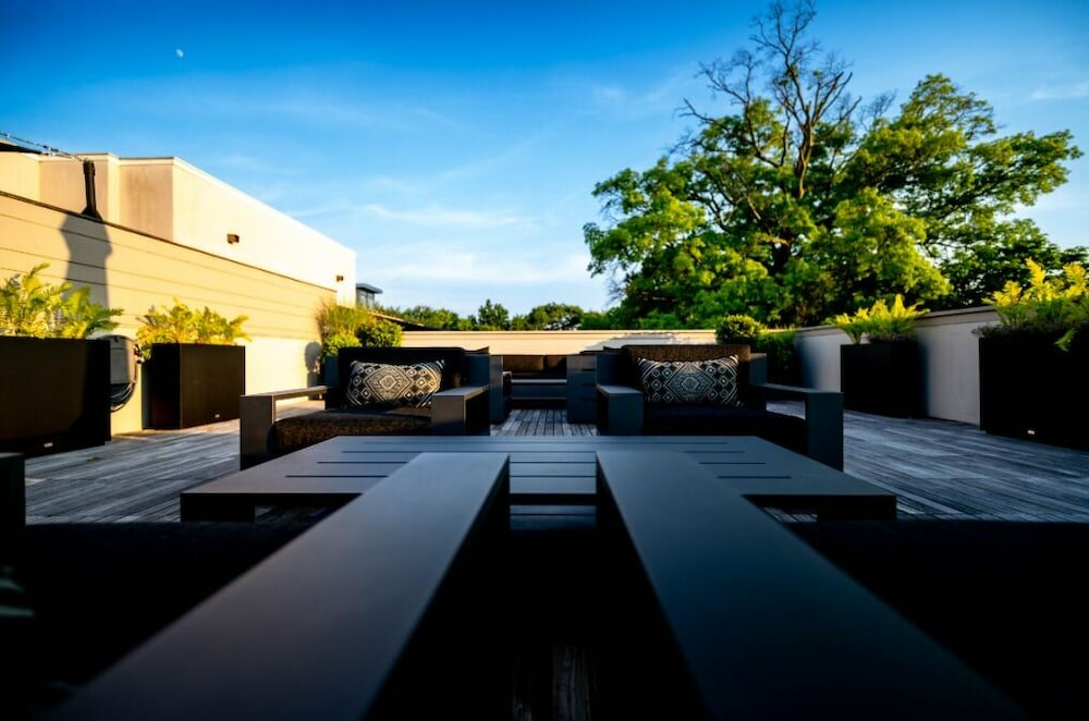 Фото J House Greenwich